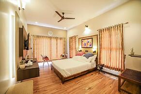 Penta Peak By Indostays