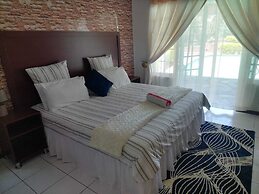 Comrades Oasis Guest House