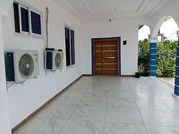 Dexxy's palace hotel