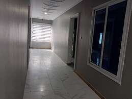 Dexxy's palace hotel