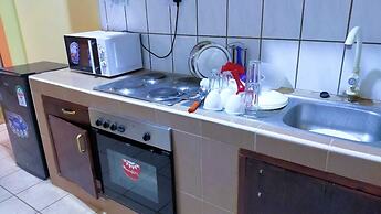 Lux Suites Mtwapa Holiday Home