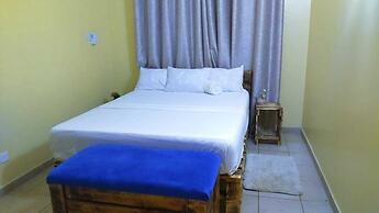 Lux Suites Mtwapa Holiday Home