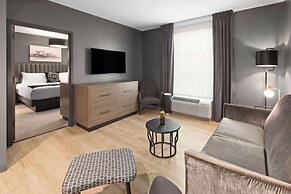 Riverbend Hotel and Suites, Trademark Collection by Wyndham