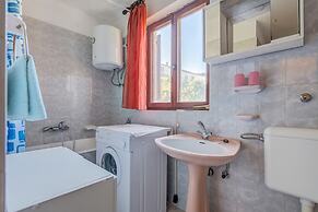 Beachfront apt at Exclusive Location Near Center