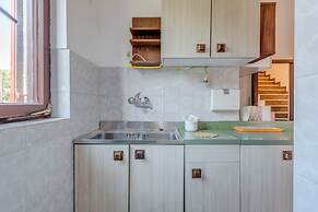 Beachfront apt at Exclusive Location Near Center