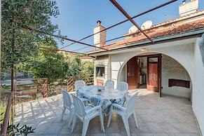 Beachfront apt at Exclusive Location Near Center