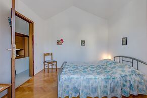 Beachfront apt at Exclusive Location Near Center