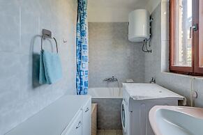 Beachfront apt at Exclusive Location Near Center