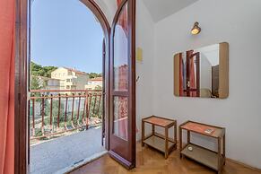 Beachfront apt at Exclusive Location Near Center