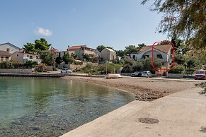 Beachfront apt at Exclusive Location Near Center