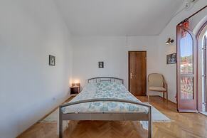 Beachfront apt at Exclusive Location Near Center