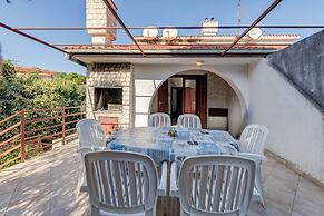 Beachfront apt at Exclusive Location Near Center