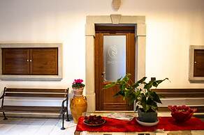 Palazzo Iaquinta - Rooms & Restaurant