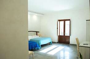 Palazzo Iaquinta - Rooms & Restaurant