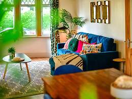 Stunning 3-bed House in Cardiff With Free Parking!