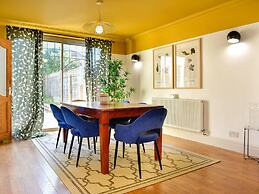 Stunning 3-bed House in Cardiff With Free Parking!