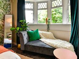 Stunning 3-bed House in Cardiff With Free Parking!