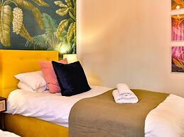 Stunning 3-bed House in Cardiff With Free Parking!