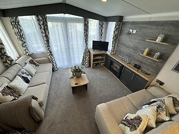 Beautiful 2-bed Holiday Home