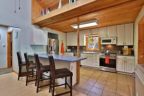 Winding Way Chalet 3 Bedroom Home