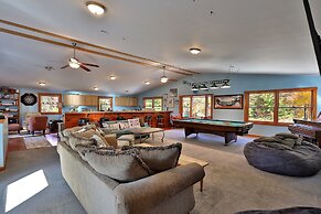 Winding Way Chalet 3 Bedroom Home