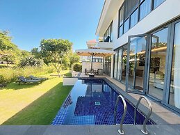 The Ocean Suites