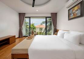 The Ocean Suites