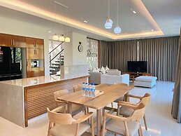 The Ocean Suites
