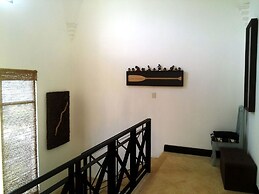 Typical Villa , Swimming Pool, 300 Meters to Langosta and Tamarindo Be