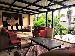 Typical Villa , Swimming Pool, 300 Meters to Langosta and Tamarindo Be