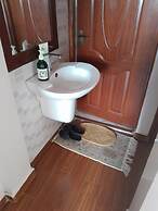 Charming 1-bed House in Nairobi Katani Rd