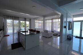 PÀRIS Villas 2BD Villa Rodney Bay