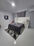 3Bd Luxury Villa Located in Prime Loc