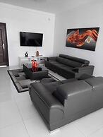 3Bd Luxury Villa Located in Prime Loc