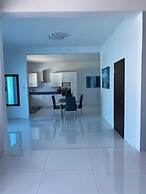 3Bd Luxury Villa Located in Prime Loc