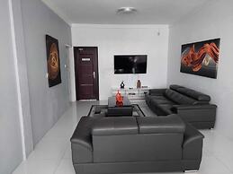 3Bd Luxury Villa Located in Prime Loc