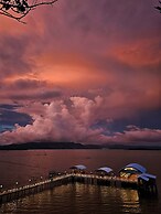 Silangang Nayon