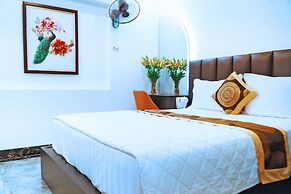 GRAD Queen Hotel 2 - Ha Dong