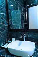 GRAD Queen Hotel 2 - Ha Dong