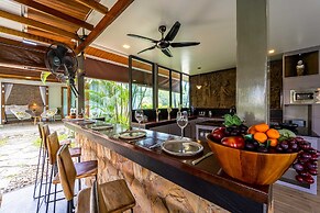 Secluded Oasis for Family - BM5