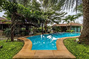 Secluded Oasis for Family - BM5