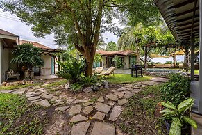 Secluded Oasis for Family - BM5