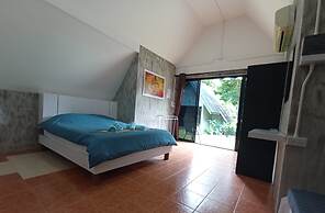 Cashewnut Tree Resort