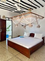 White Star Ocean View Hotel
