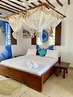 White Star Ocean View Hotel
