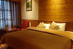 Goroomgo Hotel Conifer Manali