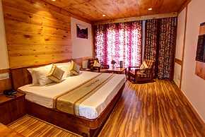 Goroomgo Hotel Conifer Manali