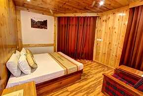Goroomgo Hotel Conifer Manali