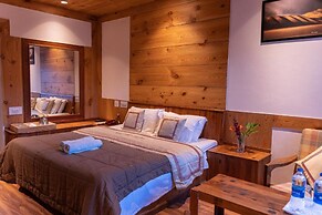 Goroomgo Hotel Conifer Manali