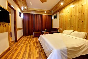 Goroomgo Hotel Conifer Manali